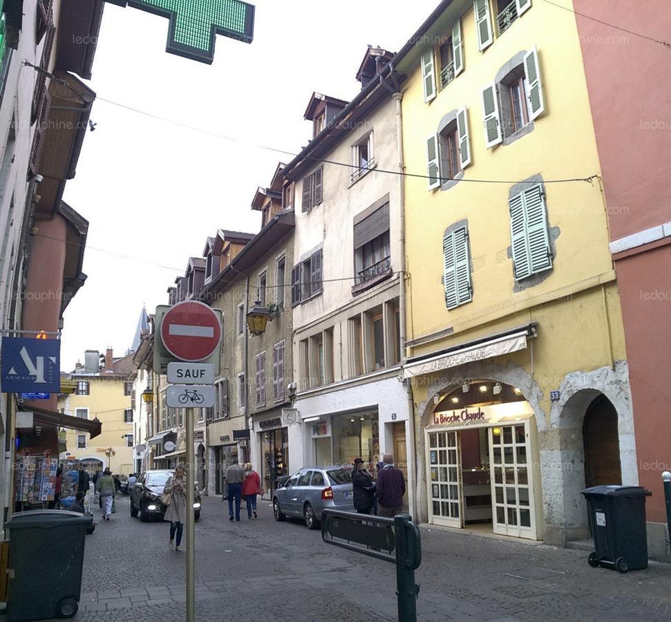 Latypique At The Heart Of Annecy Apartment Exterior photo